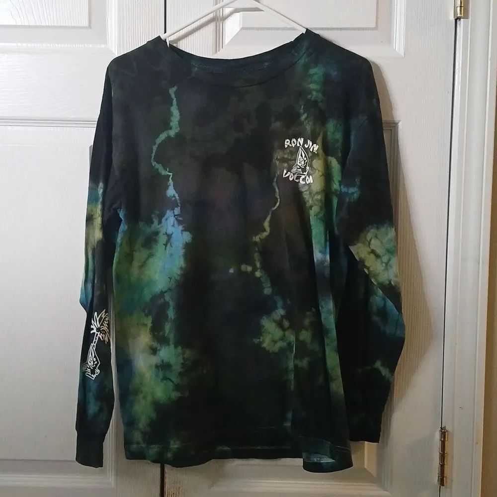 Ron Jon Volcom tie dye long sleeve tshirt Sz M NWT